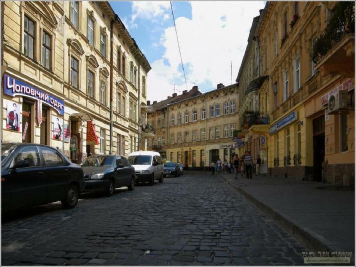 Невелика Smart Квартира В Центрі Для Пари リヴィウ エクステリア 写真